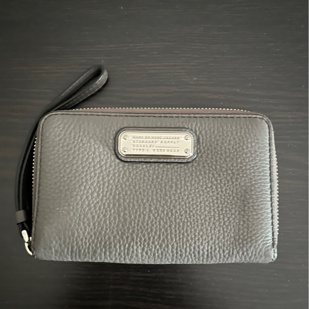 Marc Jacobs Leather Wristlet Wallet